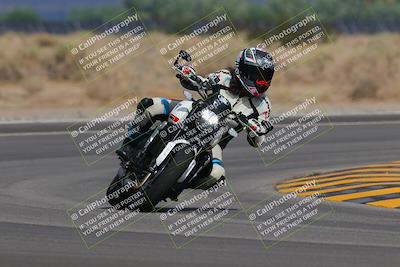 media/Sep-11-2022-SoCal Trackdays (Sun) [[81b7e951af]]/Turn 16 (945am)/